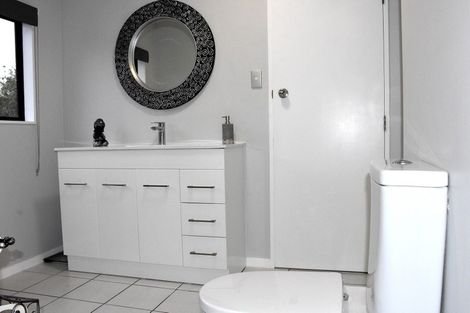 Photo of property in 1/24 Rodney Street, Howick, Auckland, 2014