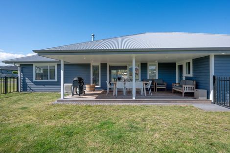 Photo of property in 140 Lisland Drive, Kinloch, Taupo, 3377