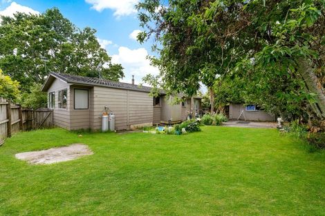 Photo of property in 30 Pipitea Place, Massey, Auckland, 0614