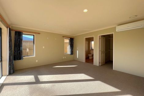 Photo of property in 63 Saint James Drive, Huntington, Hamilton, 3210