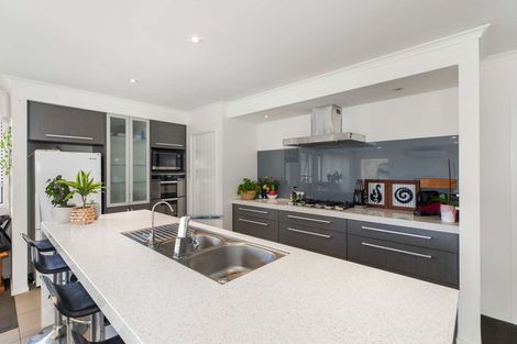 Photo of property in 2 Bayview Drive, Waiuku, 2123