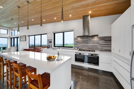 Photo of property in 16a Links Drive, Waiwhakaiho, New Plymouth, 4312