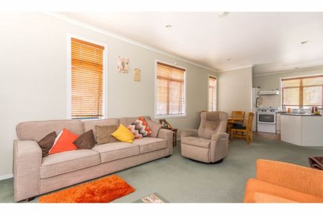 Photo of property in Tuscany Towers, 11/1 Ambrico Place, New Lynn, Auckland, 0600