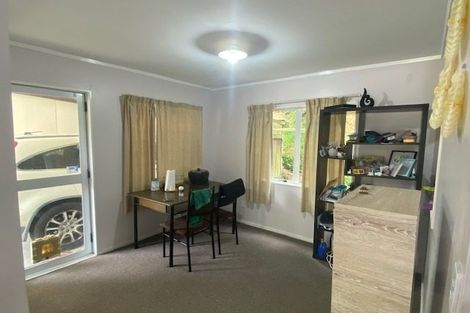 Photo of property in 82 Middleton Road, Churton Park, Wellington, 6037