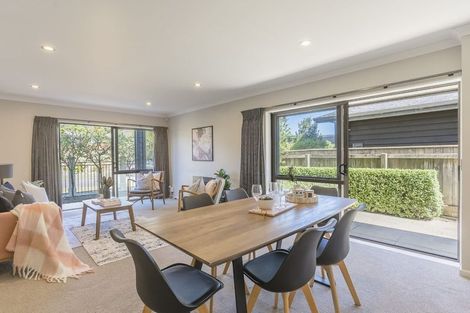 Photo of property in 19 Bluewater Place, Paraparaumu, 5032