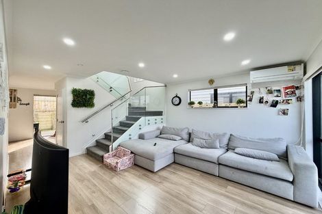 Photo of property in 6d Christmas Road, Manurewa, Auckland, 2102