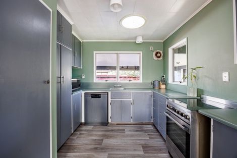 Photo of property in 4 Robinson Crescent, Tamatea, Napier, 4112
