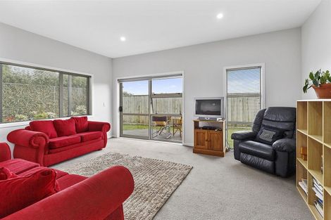 Photo of property in 58a Kahu Road, Paremata, Porirua, 5024