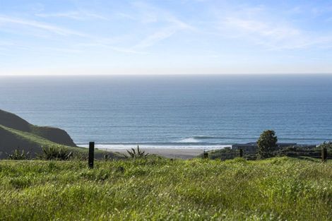 Photo of property in Tapuae, 11 Washer Road, Omata, New Plymouth, 4374