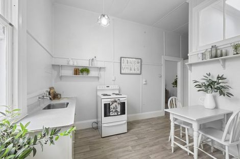 Photo of property in 17 Barrett Street, Westown, New Plymouth, 4310