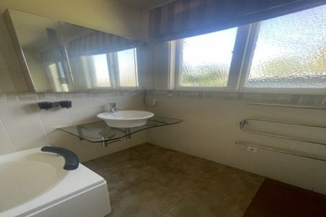 Photo of property in 80 Retreat Road, Avonside, Christchurch, 8061