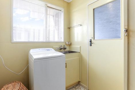 Photo of property in 3/97 Golf Road, New Lynn, Auckland, 0600