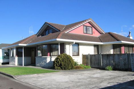 Photo of property in 18 Rata Street, Roslyn, Palmerston North, 4414