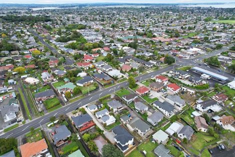 Photo of property in 18a Orams Road, Hillpark, Auckland, 2102