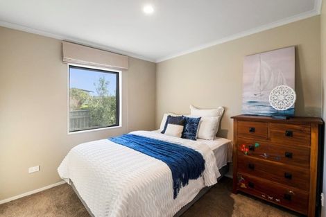 Photo of property in 35 Rauparaha Street, Waikanae Beach, Waikanae, 5036