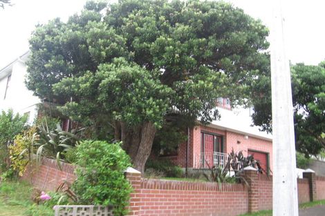 Photo of property in 77 Redwood Avenue, Tawa, Wellington, 5028