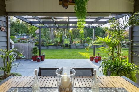 Photo of property in 21 Stewart Glen, Acacia Bay, Taupo, 3385