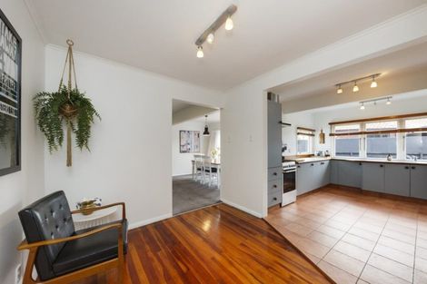 Photo of property in 15 Collingwood Street, Hokowhitu, Palmerston North, 4410