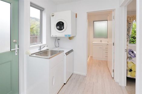 Photo of property in 63 Landsdowne Terrace, Cashmere, Christchurch, 8022