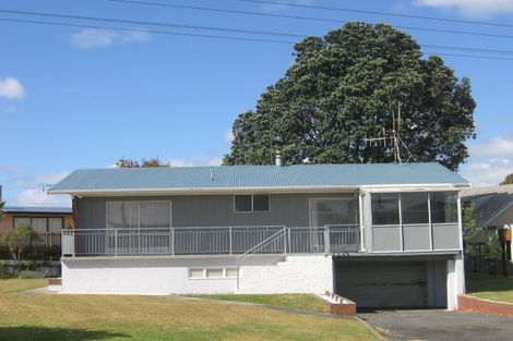 Photo of property in 2 Waiiti Avenue, Waihi Beach, 3611
