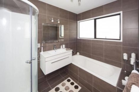 Photo of property in 145 Weatherly Road, Torbay, Auckland, 0630