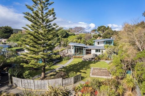 Photo of property in 21 Paekakariki Hill Road, Pauatahanui, Porirua, 5381