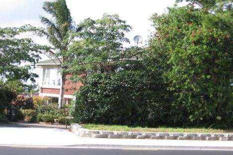 Photo of property in 2/3 Sunset Road, Totara Vale, Auckland, 0632