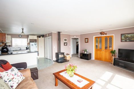 Photo of property in 41 Pipiroa Road, Ngatea, 3503
