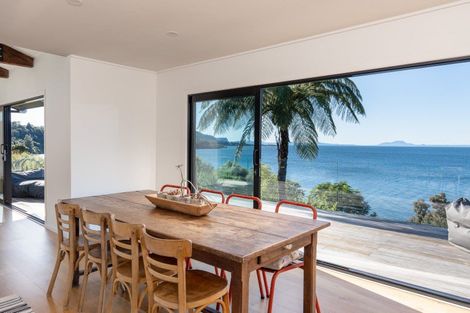 Photo of property in 21 Waiparemo Crescent, Pukawa Bay, Turangi, 3381