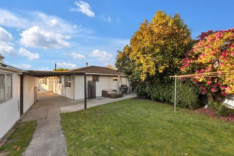 Photo of property in 73 Warren Crescent, Hillmorton, Christchurch, 8025