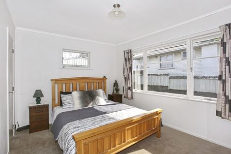 Photo of property in 37 Thompson Terrace, Manurewa, Auckland, 2102