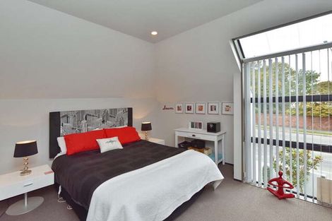 Photo of property in 25 Clyde Road, Upper Riccarton, Christchurch, 8041