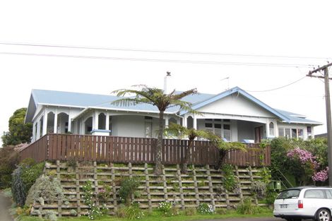 Photo of property in 17 Birdwood Avenue, Moturoa, New Plymouth, 4310