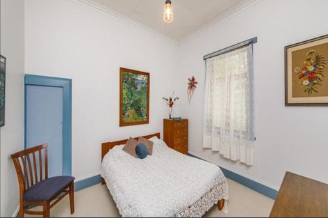 Photo of property in 24 Weston Avenue, Roslyn, Palmerston North, 4414