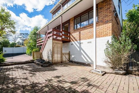 Photo of property in 2/84a Avonleigh Road, Green Bay, Auckland, 0604