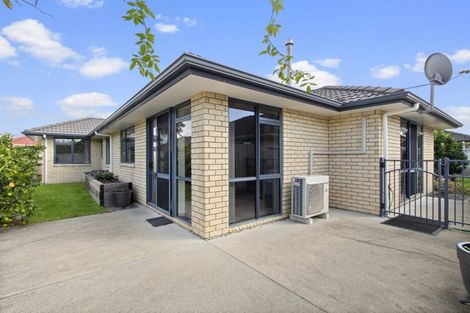 Photo of property in 5 Holcroft Place, Huntington, Hamilton, 3210