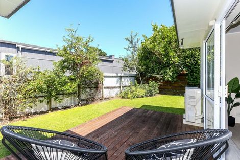 Photo of property in 96a Mangorei Road, Strandon, New Plymouth, 4312