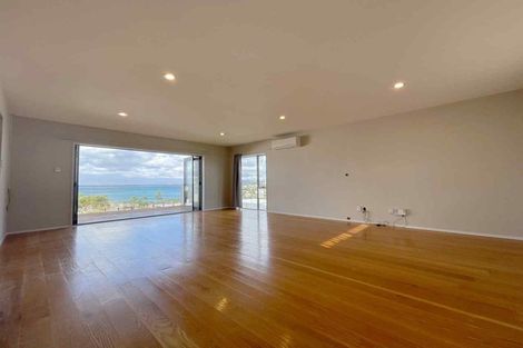 Photo of property in 1/17 Hyde Road, Rothesay Bay, Auckland, 0630