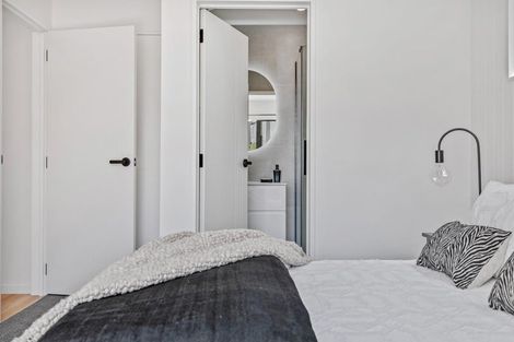 Photo of property in 6/13 Fairdale Place, Birkdale, Auckland, 0626