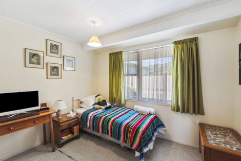 Photo of property in 20 Rimu Street, Waikanae, 5036