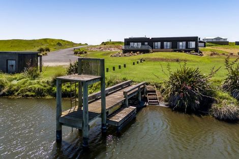 Photo of property in 21 Rosemount Road, Waverley, 4591