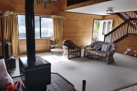 Photo of property in 1/18 Heathglen Place, Bayview, Auckland, 0629