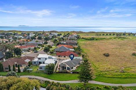 Photo of property in 25 Bermuda Drive, Papamoa Beach, Papamoa, 3118