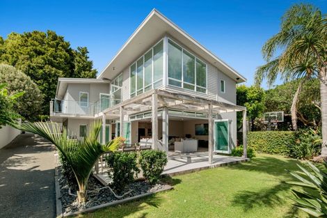 Photo of property in 58 The Circle, Manly, Whangaparaoa, 0930