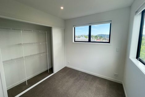 Photo of property in 4/5 Brandon Road, Glen Eden, Auckland, 0602