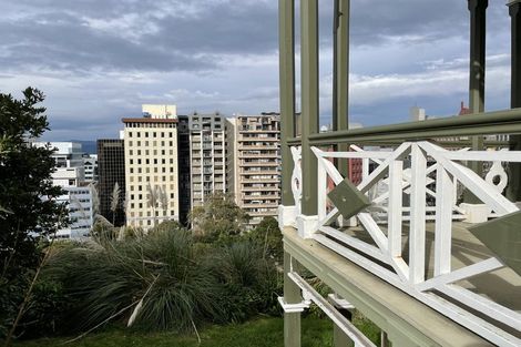 Photo of property in 1/14 Clifton Terrace, Kelburn, Wellington, 6012