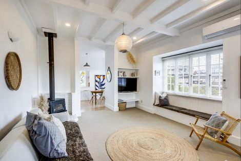 Photo of property in 18 Gladstone Road, Bluff Hill, Napier, 4110