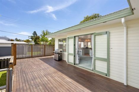 Photo of property in 1/12 Phillip Parade, Forrest Hill, Auckland, 0620