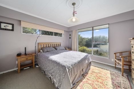 Photo of property in 56 Mana View Road, Paremata, Porirua, 5026