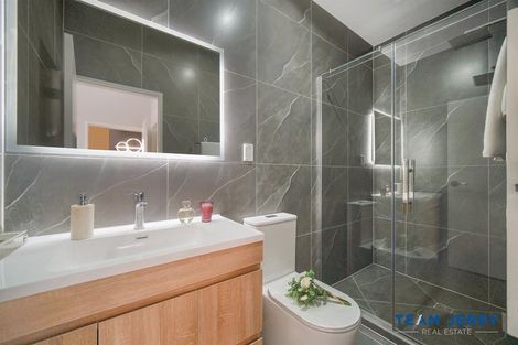 Photo of property in 21 Farranfore Road, Opaheke, Papakura, 2113